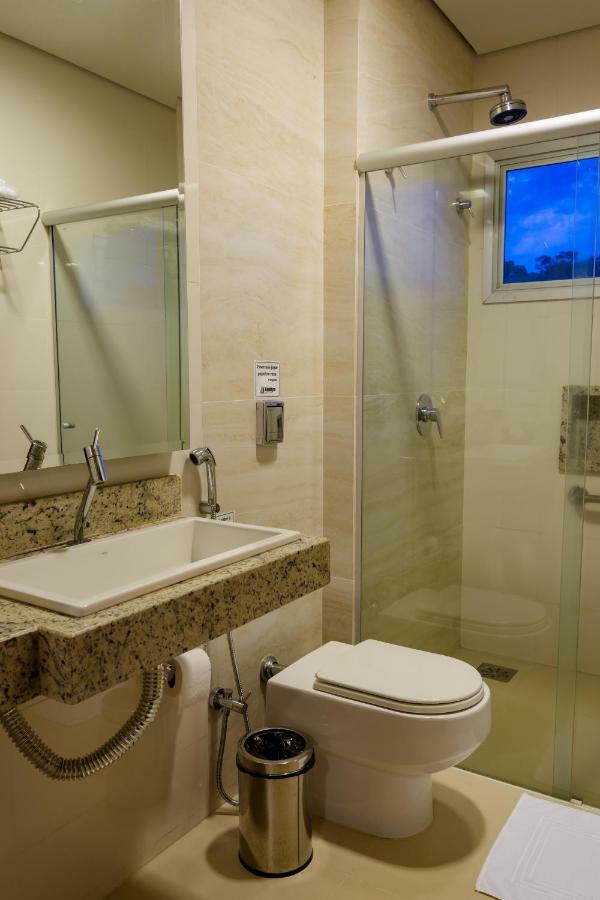 Lindóya Hotel Catalão Buitenkant foto